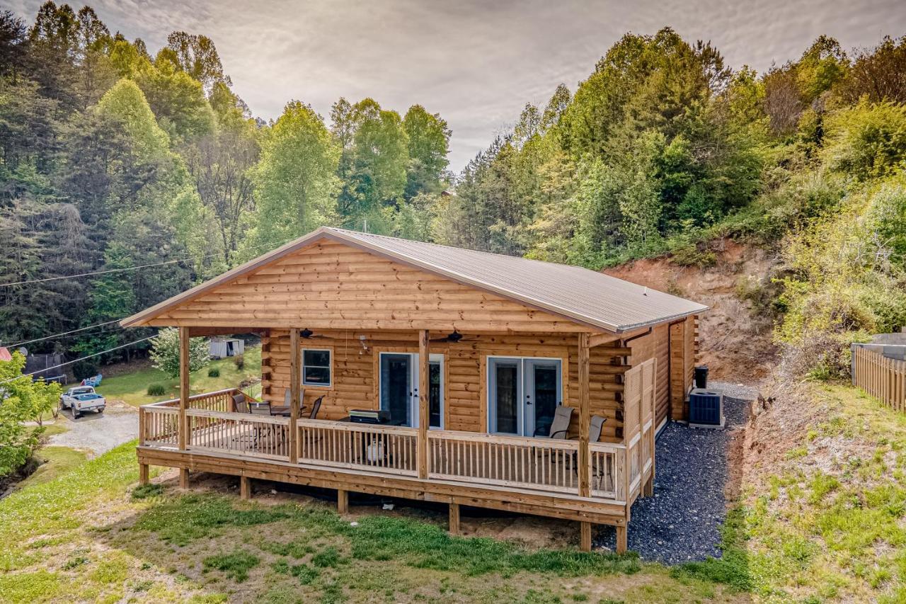Hilltop Cabin Bryson City Ngoại thất bức ảnh